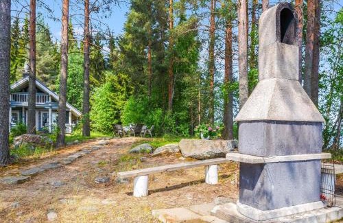 Hiukkajoki House | Pet-Friendly Holiday Home Honkaniemi with Top Reviews