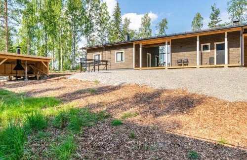 Enonkoski House | Pet-Friendly Cottage with Hot Pool at Kesäranta Retreat