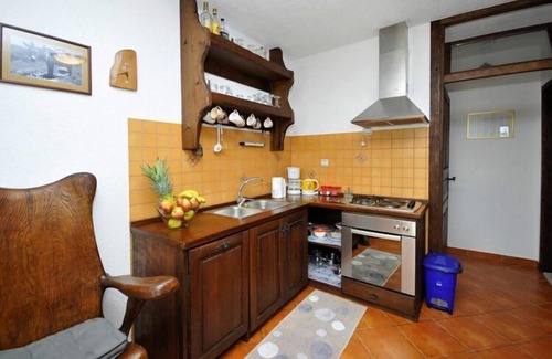 Seget Gornji House | Beautiful Holiday Home Barada with Ocean Views in Trogir