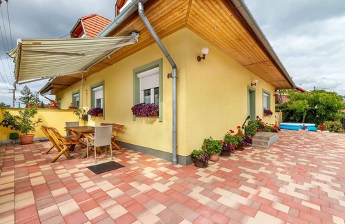 Balatonmariafurdo House | Tranquil Holiday Home with Pool and Ocean Views