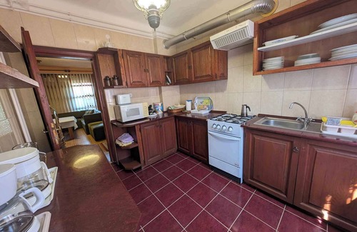 Balatonmariafurdo House | Cozy Beachside Holiday Home with Garden & Pet-Friendly Amenities