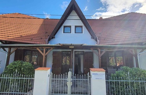 Balatonmariafurdo House | Relaxing Holiday Home by Water with Pet-Friendly Amenities