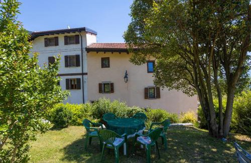 Vesio House | Charming Holiday Home in Tremosine with Family-Friendly Amenities