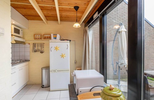 Westenschouwen House | Inviting Holiday Home with Pool & Pet-Friendly Amenities