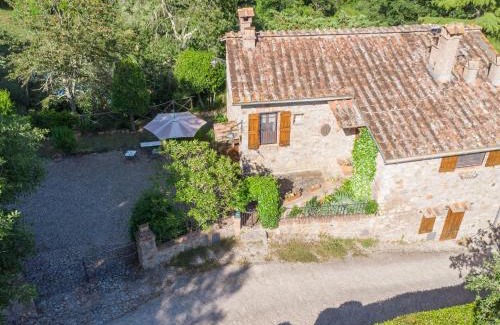 Monticiano House | Charming Holiday Home Il Casale - Family and Pet Friendly