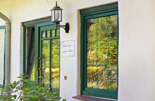 Brueggen House | Cozy Holiday Home 'Im Grünen Winkel' with Garden & Wi-Fi