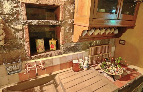 Apecchio House | Discover Belvilla by OYO Nicchio di Rosa - Family-Friendly Stay