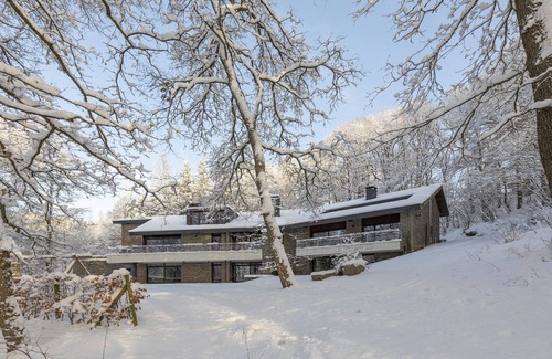 Chodes Villa | Elegant Villa in Malmedy with Indoor Pool & Spa Amenities