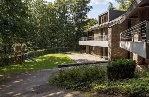 Chodes Villa | Elegant Villa in Malmedy with Indoor Pool & Spa Amenities