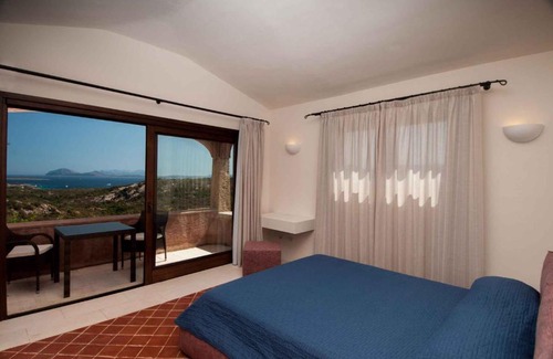 Abbiadori Apartment | Family-Friendly Holiday Home in Arzachena, 4-Star Comfort