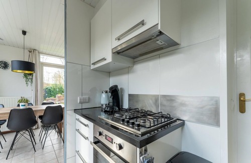 Baarland House | Pet-Friendly Holiday Home in Baarland with Ocean View