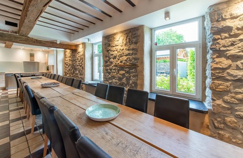 Monville House | Exquisite Holiday Home in Melreux-Hotton with Sauna & Pool