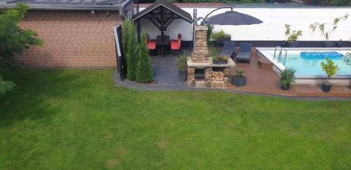 Fichtenwalde House | Exceptional Holiday Home in Beelitz with Pool & Family Fun