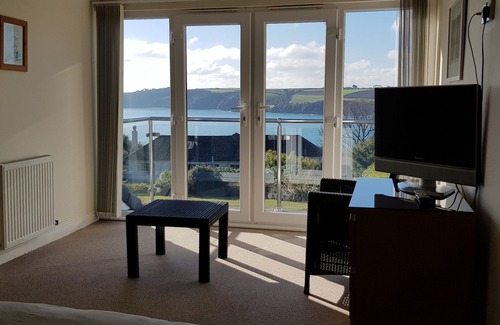 Carlyon Bay House | Seafront Holiday Home in Carlyon Bay with Unique Amenities