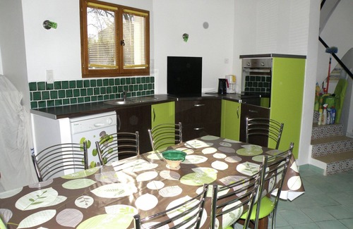 Saint-Bres Villa | Stylish Holiday Home Near St. Brès with Private Pool