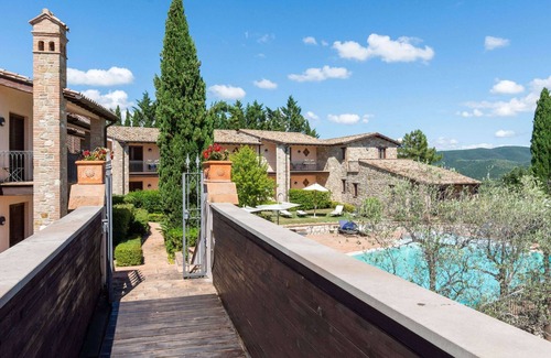Canalicchio House | Experience Belvilla by OYO Bilo 1: Family-Friendly Retreat