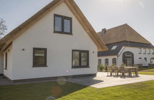 De Cocksdorp House | Idyllic Villa in De Cocksdorp with Scenic Views
