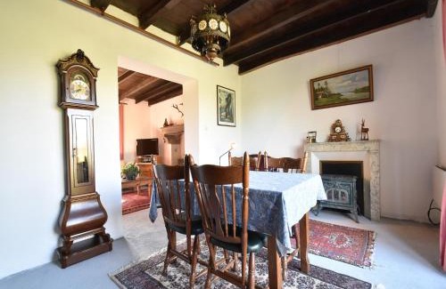 Gannay-sur-Loire House | Nature Retreat: Family & Pet-Friendly Holiday Home