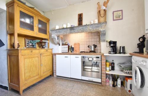 Gannay-sur-Loire House | Nature Retreat: Family & Pet-Friendly Holiday Home