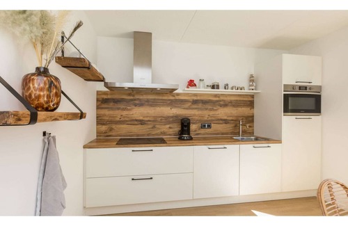 Domburg House | Tranquil Beachside Retreat with Ocean View and Breakfast