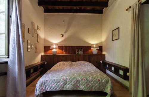 Les Eyzies House | Family Retreat in a Fairytale Village with Pool Access