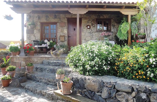 Guia de Isora House | Holiday Home in Vera de Erques