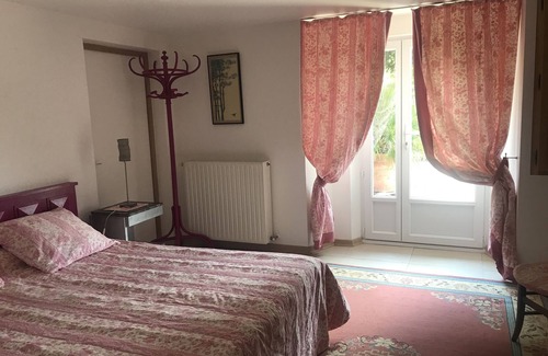 Digne-les-Bains House | Nature Retreat: Cozy Holiday Home Near Digne with Pool
