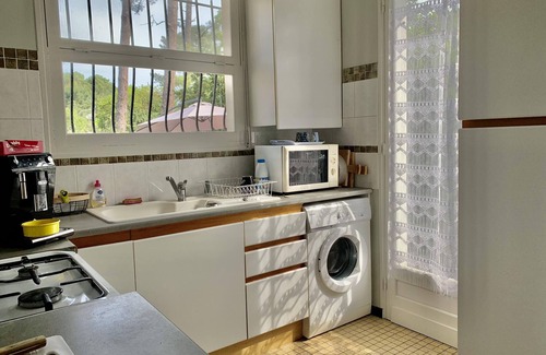 Lege-Cap-Ferret House | Unwind at a Pet-Friendly Holiday Home with Ocean Views
