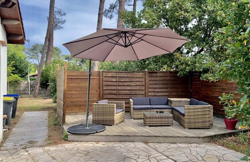 Lege-Cap-Ferret House | Unwind at a Pet-Friendly Holiday Home with Ocean Views