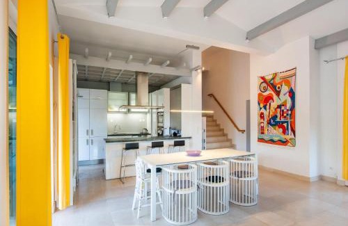 Seillans House | Inviting Holiday Home with Pool and Pet-Friendly Options