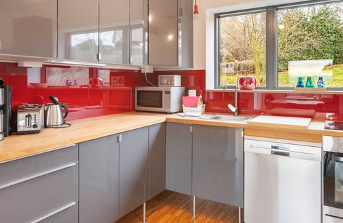 Dolzschen House | Inviting Holiday Home in Freital with Spa and Sauna