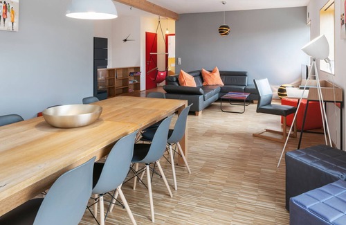 Dolzschen House | Inviting Holiday Home in Freital with Spa and Sauna