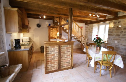 Gramat House | Guest Rated 10/10: Modern Holiday Home with Pool in Gramat