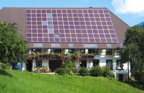 Niederwasser Apartment | Comfortable Apartment in Hornberg with Great Amenities
