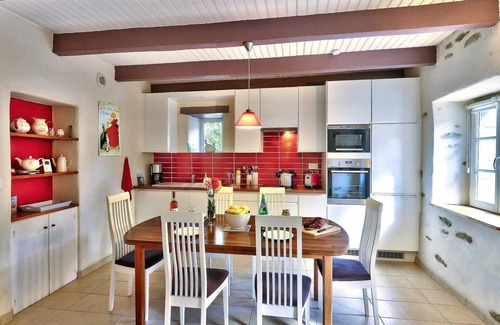 Huelgoat House | Exceptional Holiday Home with Garden & Pet-Friendly Comfort