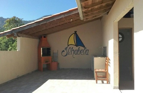 Armacao House | Cozy Beachside Holiday Home in Ilhabela - Rated 9/10!