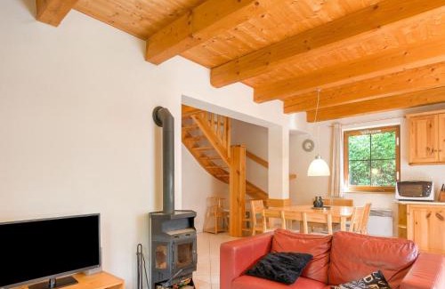 Rudnik u Vrchlabi House | Convenient Holiday Home in the Giant Mountains for All Seasons