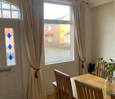 Kidderminster House | Family-Friendly Holiday Home in Kidderminster, Rated 8.3/10