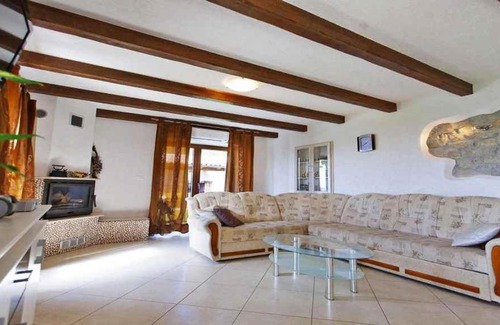 Lupoglav House | Cozy Holiday Home in Lupoglav with Inviting Pool Access