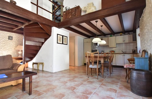 Lusignac House | Idyllic Holiday Home with Private Pool & Pet-Friendly Perks