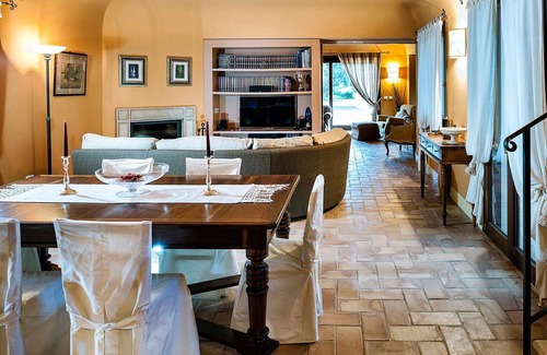 Marsala Villa | Relaxing Getaway at Belvilla by OYO Villa Arangea Otto