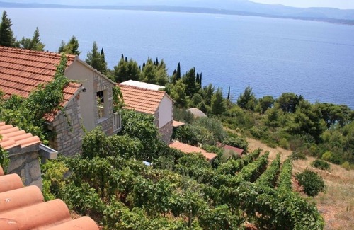 Murvica House | Picturesque Holiday Home in Murvica with Ocean Views