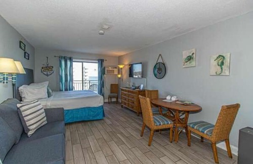 Myrtle Beach House | Relaxing Holiday Home with Ocean View in Myrtle Beach