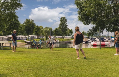 Maurik House | Welcoming Holiday Home Near the Lower Rhine with Amenities