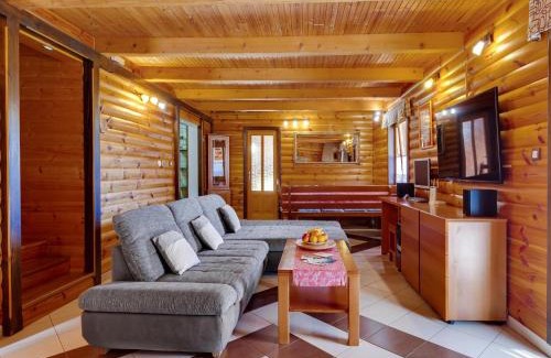 Gornje Dubrave House | Idyllic Holiday House in Croatia - 4-Star, Pet Friendly