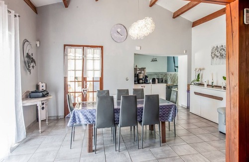 Orange House | Beautiful Holiday Home with Private Pool and Pet-Friendly Amenities