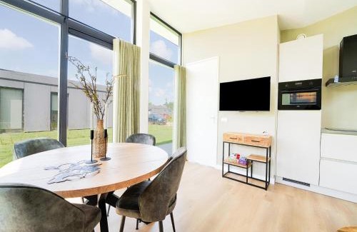 Leiderdorp House | Holiday Home in Oud Ade near Kaag Lakes