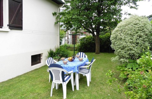 Parame Apartment | Modern Apartment in St Malo with Family-Friendly Amenities
