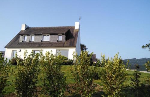 Saint-Quay-Perros House | Seaside Retreat: Holiday Home with Views in Perros Guirec
