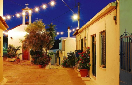 Prina House | Relaxing Holiday Home in Prina Near Agios Nikolaos